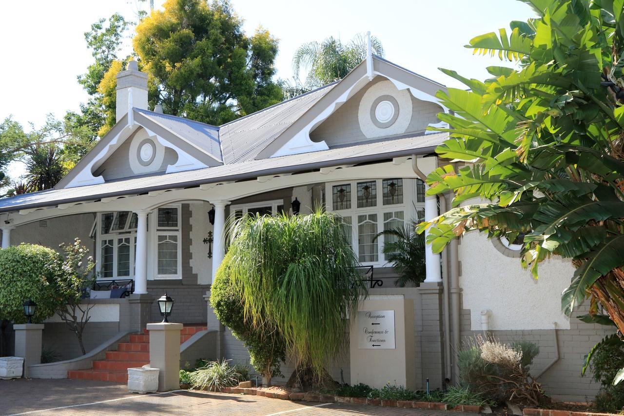 Oxford Lodge Vryheid Exterior photo